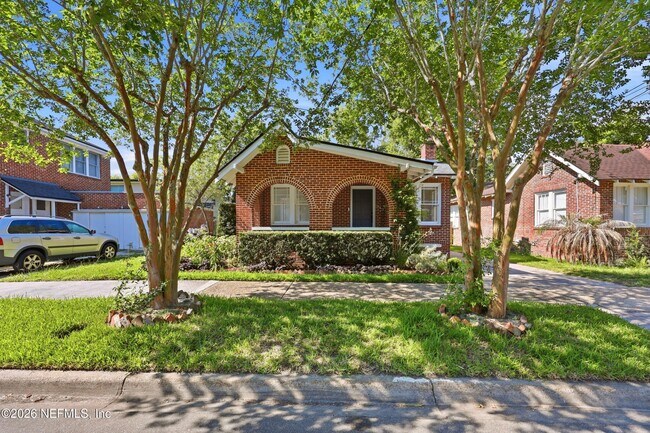 Foto del edificio - 2614 Dellwood Ave