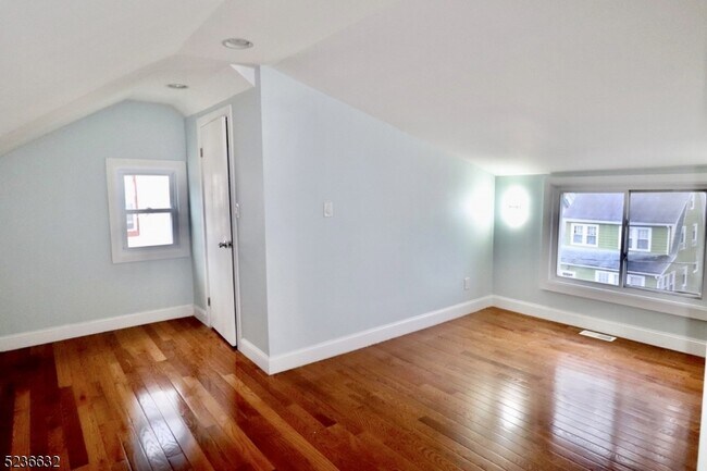 Building Photo - 24 Fairchild Pl