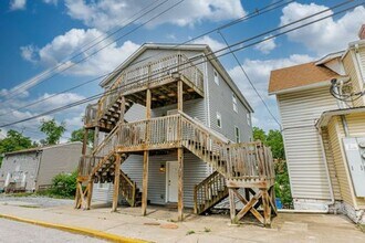 Building Photo - 749 Garrison Ave Building Photo - 749 Garrison Ave
