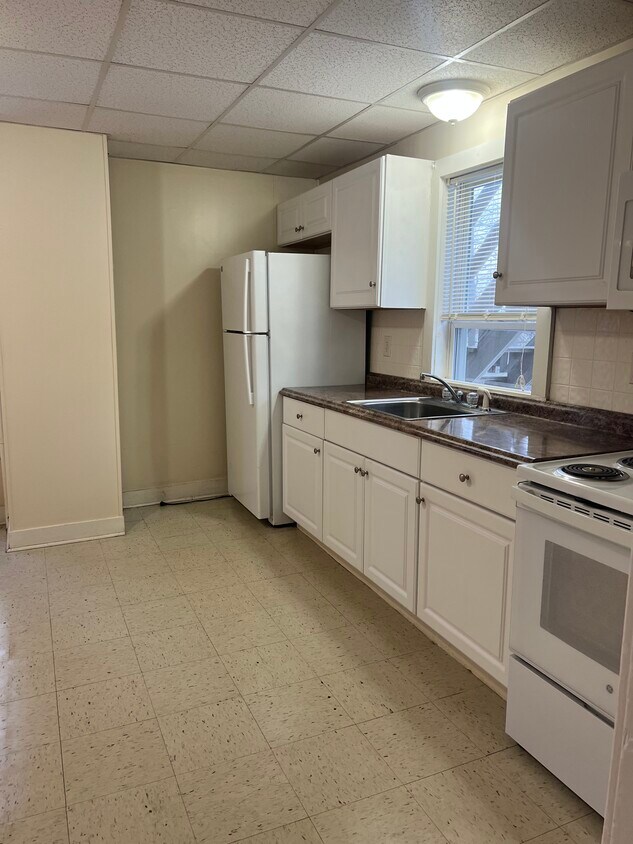 8 Summit St Unit 1, Spencer, MA 01562 Apartments in Spencer, MA