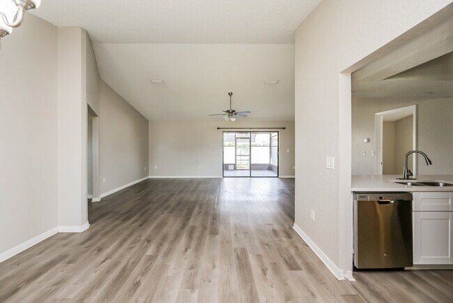 Foto del edificio - 7344 Ashmore Dr