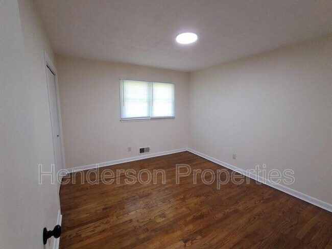 Building Photo - 1297 E Cannon Ave
