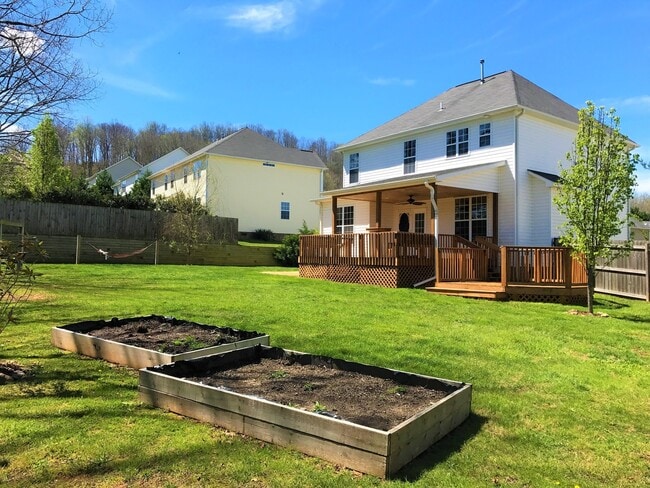 Foto del edificio - Great Family Home -  Fenced Backyard - Garage!