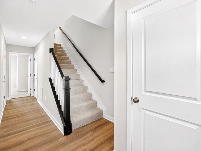 Foto del edificio - 436 Whirl Ln