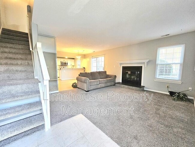 Building Photo - 435 Chatterton Dr