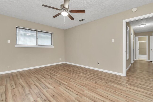 Building Photo - 10167 Kemp Forest Dr