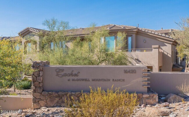 Foto del edificio - 16420 N Thompson Peak Pkwy