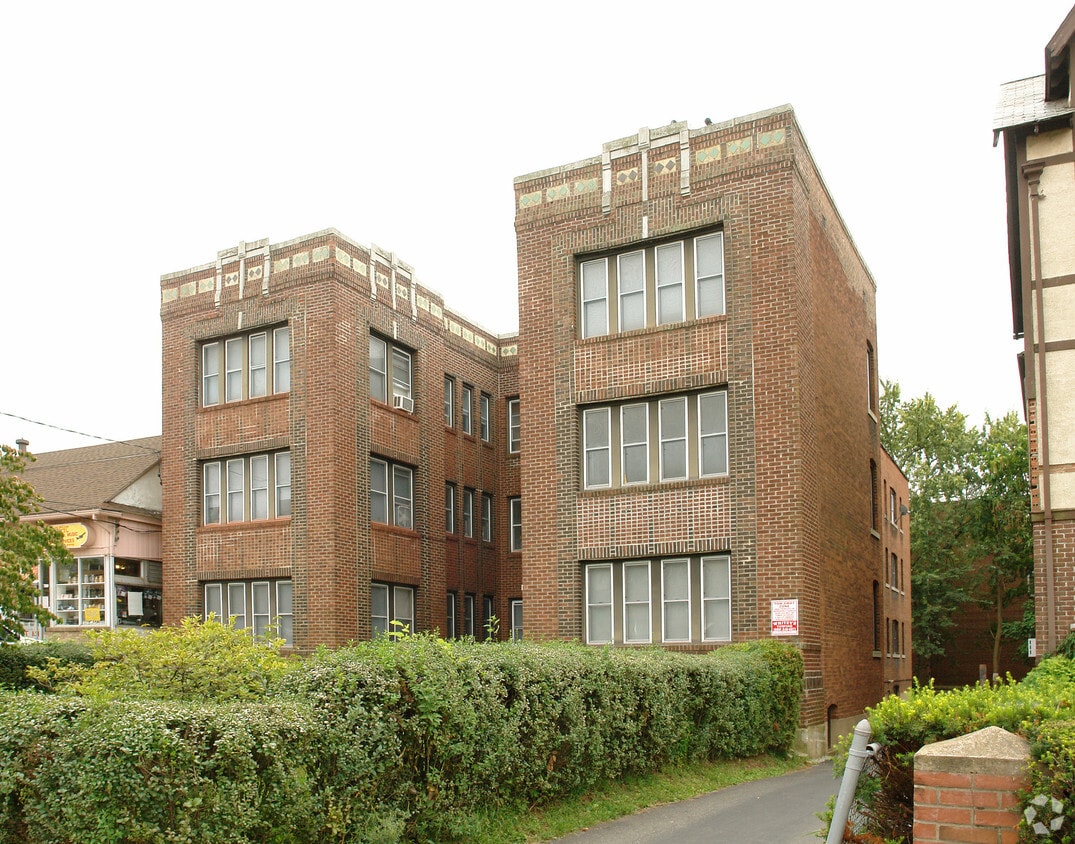 Primary Photo - 771 Farmington Ave