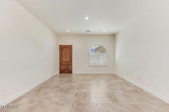 Building Photo - 15145 Imagine Dr