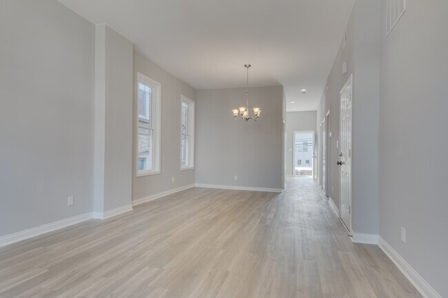 Foto del edificio - 1536 N Talman Ave