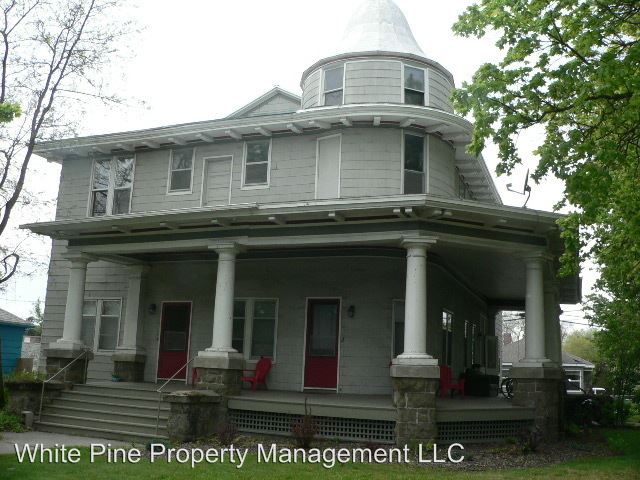Primary Photo - 207 W 1st St