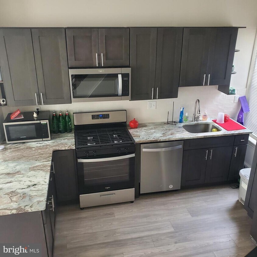 Foto principal - 1725 N 27th St