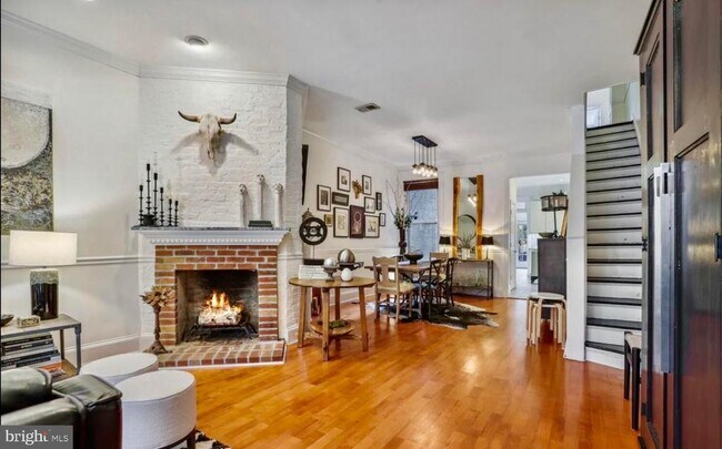 Foto del edificio - 726 3rd St NE