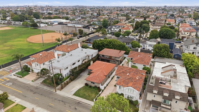 Building Photo - 2118 Ernest Ave