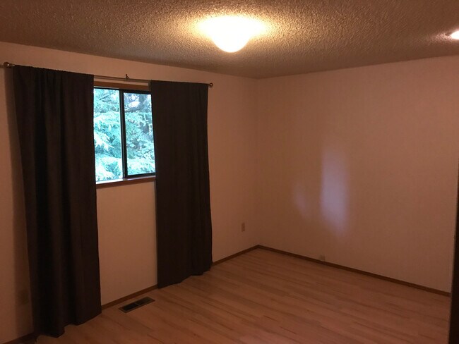 Foto del edificio - 1707 Oriental Ave