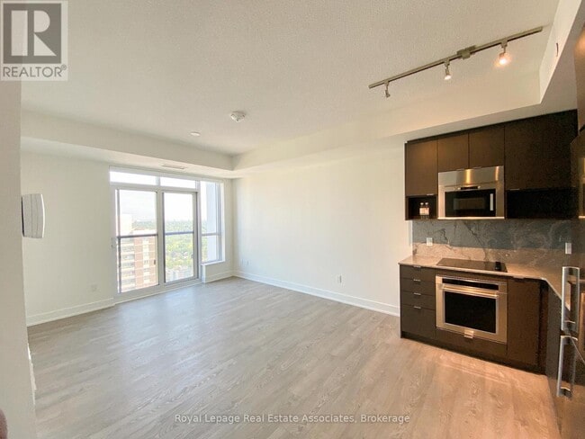 Building Photo - 7 Mabelle Ave