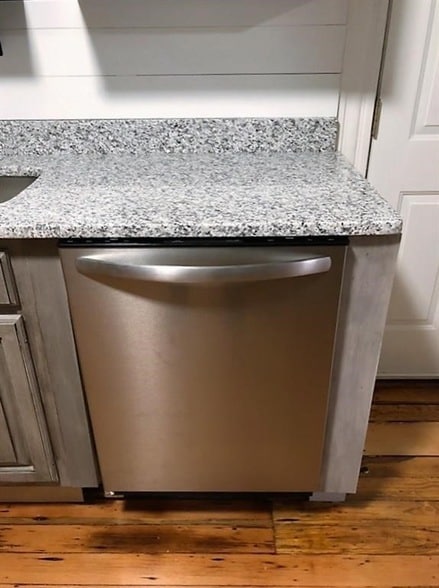 Foto del edificio - 25 W Narragansett Ave