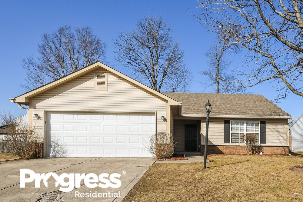 2946 Hazelview Ln, Indianapolis, IN 46268 House Rental in