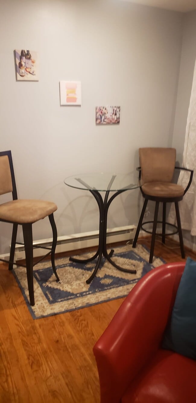 Bistro table - 310 Folcroft St