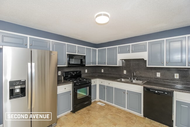 Building Photo - 430 Eagles Nest Cir