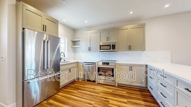 Foto del edificio - 4565 Brighton Dr