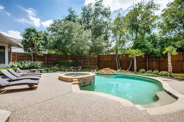 Foto del edificio - 17628 Woods Edge Dr