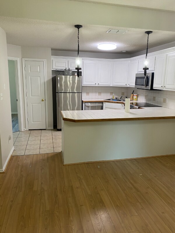 Building Photo - 2323 Haverhill Dr