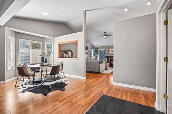 Foto del edificio - 11909 W Patrina Dr