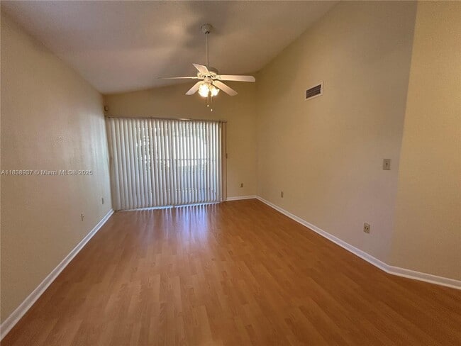 Building Photo - 2890 N Oakland Forest Dr
