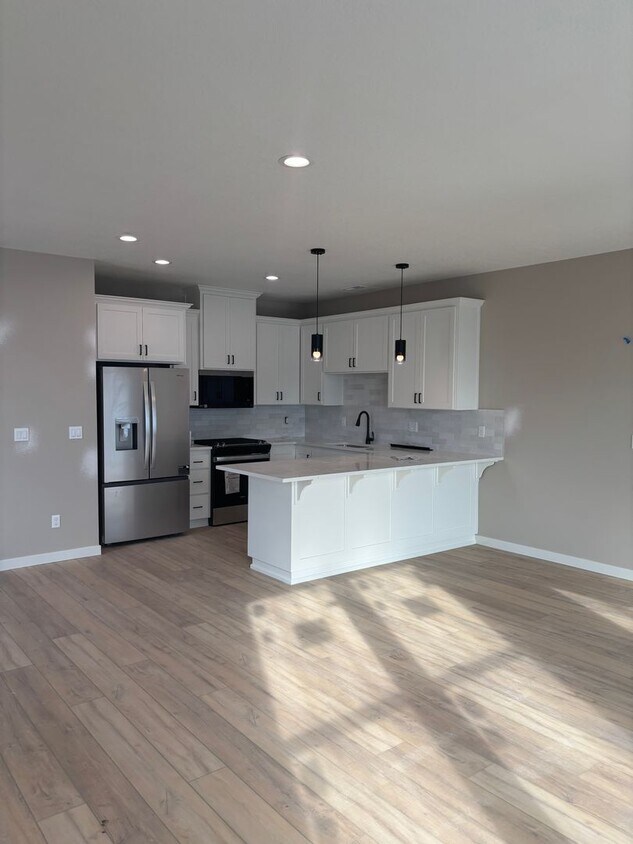 Foto del edificio - 3 Bedroom, 2.5 Bathroom New Build Coming Soon!