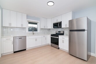 Building Photo - 7 Langley Cir