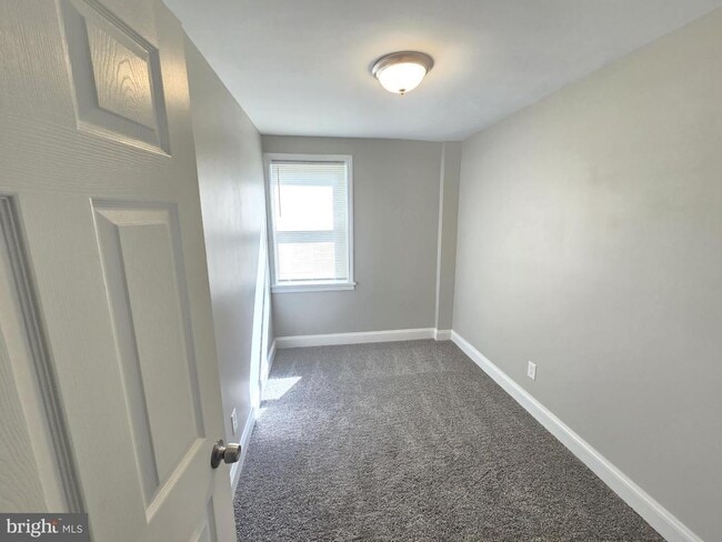 Building Photo - 3908 Erdman Ave