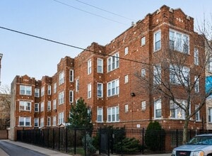 Building Photo - 3221 W Division St