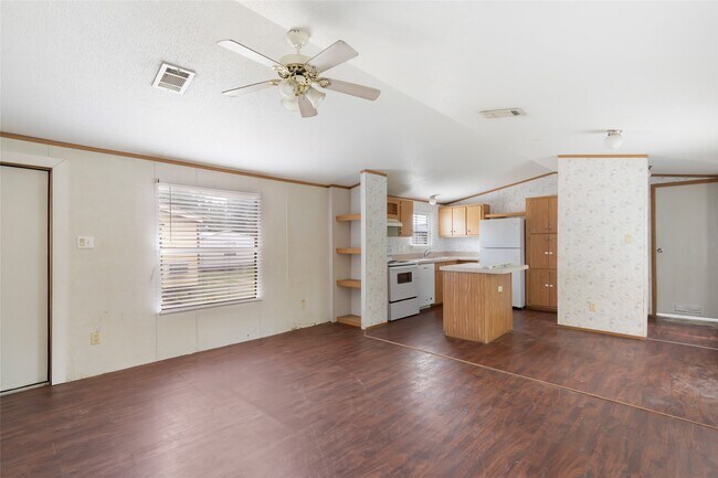 Building Photo - 10821 TX-150