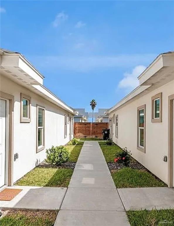 Foto del edificio - 10 Lore Dr