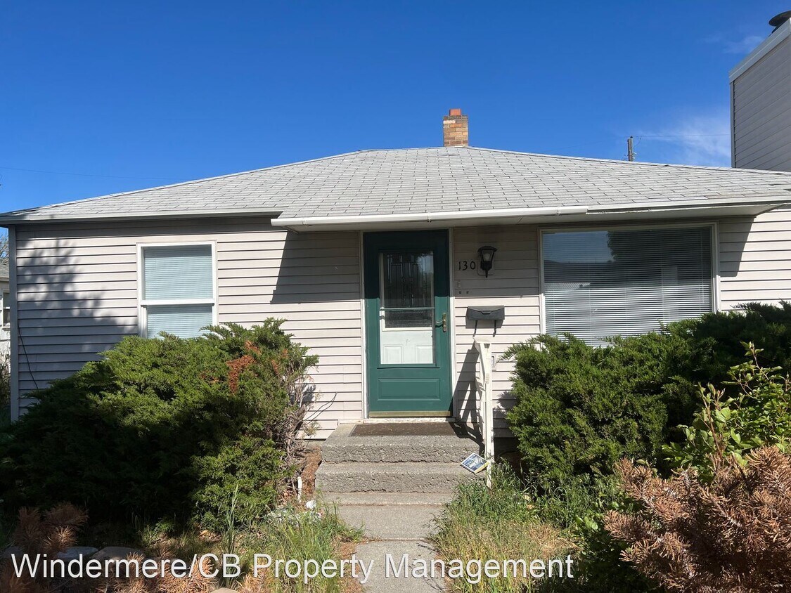 Primary Photo - 2 br, 1 bath House - 130 D St SE