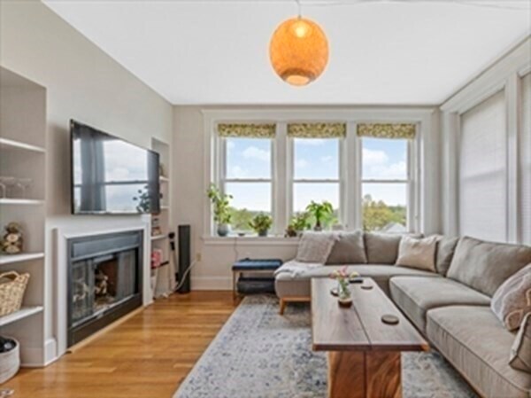 Foto del edificio - 2025 Commonwealth Ave