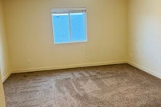 Foto del edificio - 212 N 750 E St