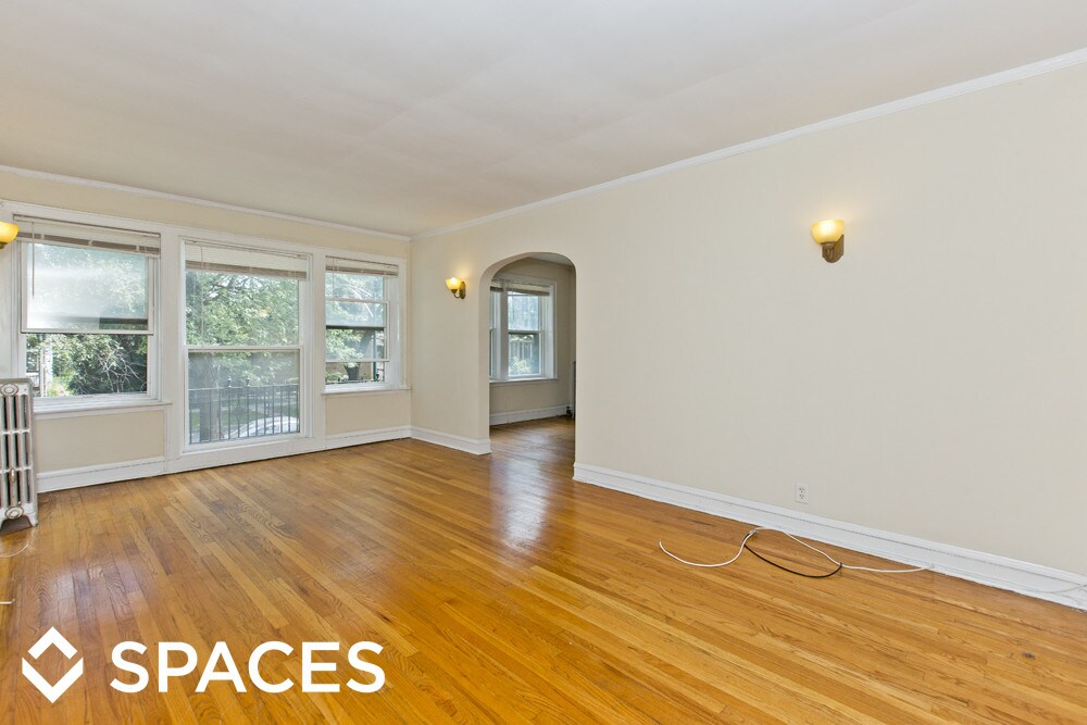 Primary Photo - 4858 N Hermitage Ave