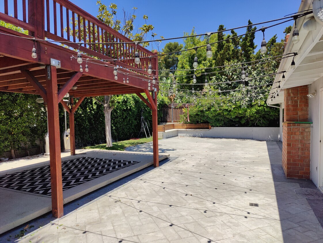 Foto principal - 12829 Jolette Ave