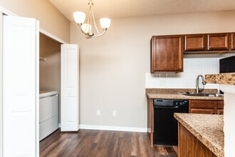 1BR, 1BA - 678 SF - The Foxfire - Remington Woods