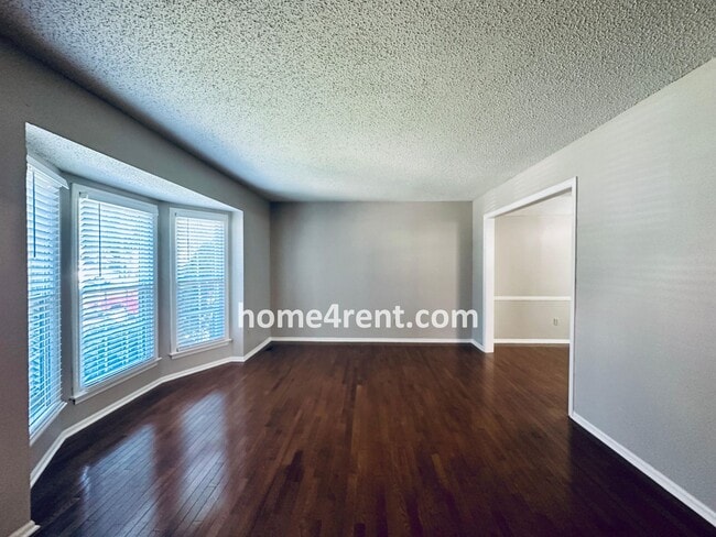 Building Photo - A Beautiful Olathe Home in a Quiet Neighbo...