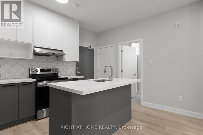 Building Photo - 63 Acacia Ave