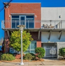Building Photo - 154 Brooks St SE