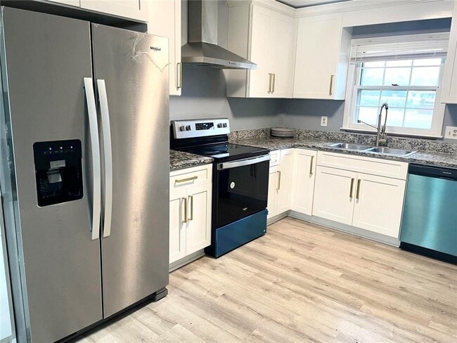 Building Photo - 12266 Brown Bridge Rd