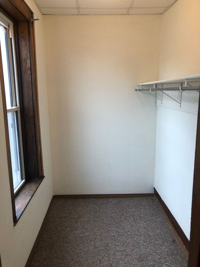 Building Photo - 1615 Broadway St