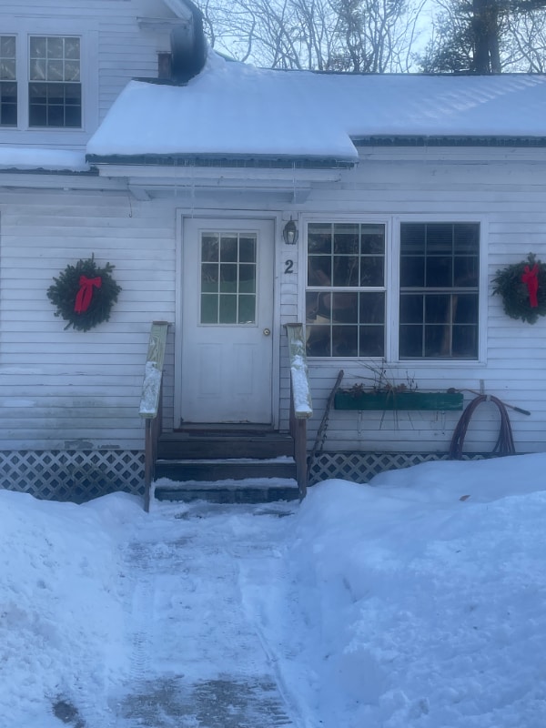 Building Photo - 686 Sebago Rd