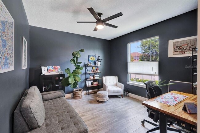 Foto del edificio - 3459 Current Ave