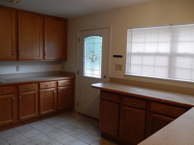 Building Photo - 307 N Dellview Dr