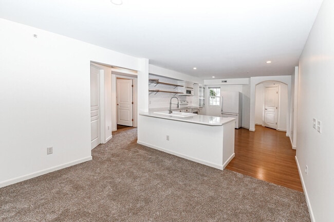 Building Photo - 559 Rivers Breeze Dr